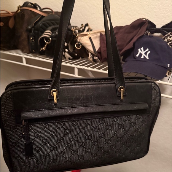 Gucci Black Monogram Shoulder Bag - Picture 3 of 5